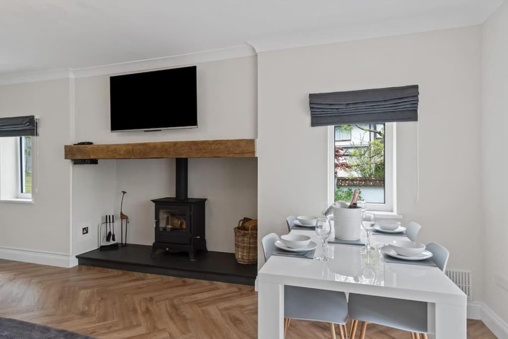White Cottage Stunning Contemporary 2 Bedroom 2 Ensuite Annex With Hot Tub Plymouth Exterior photo